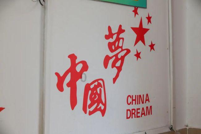皇冠地下城选关版