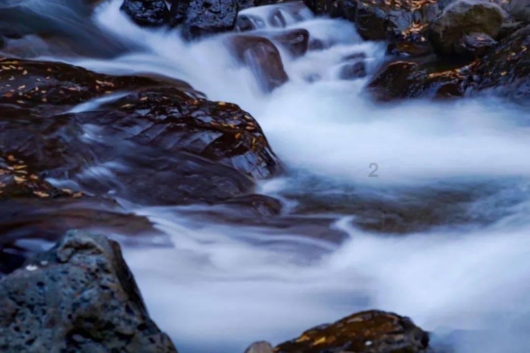 北京六环边的热闹大集，依山傍水浓浓烟火气，公交直达东西便宜