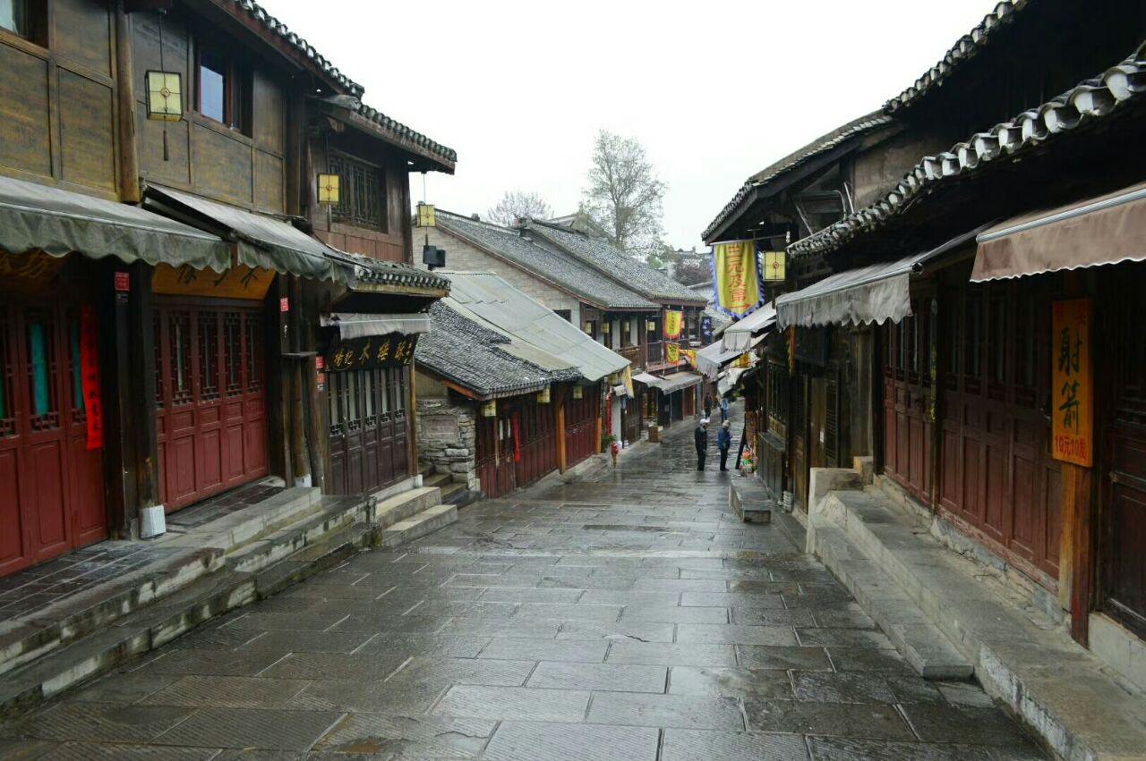 摆动小圆球